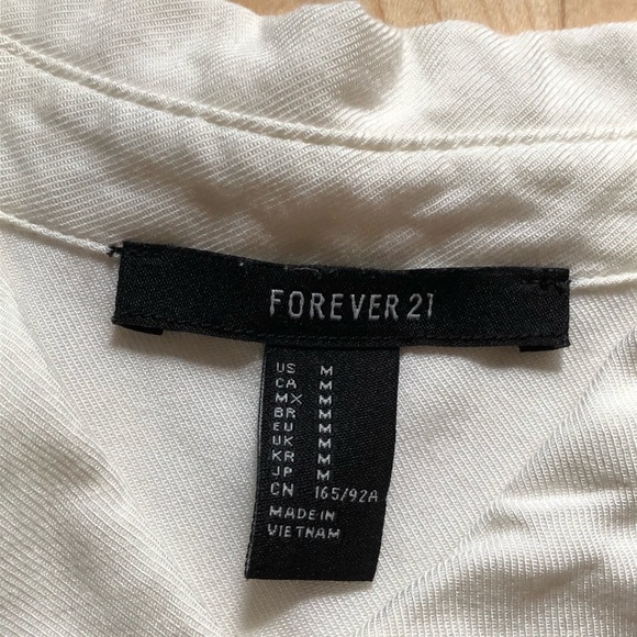 Forever 21 cropped button down - Picture 3 of 4